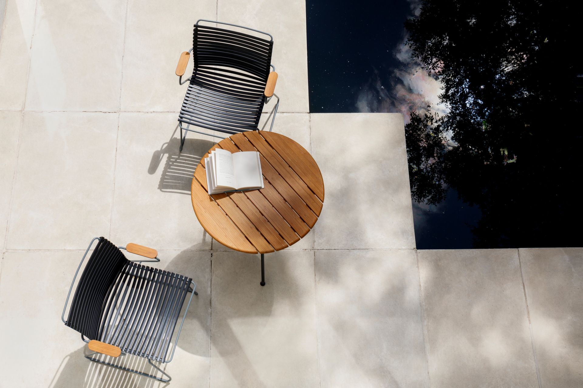 Circum Outdoor Coffee table Houe