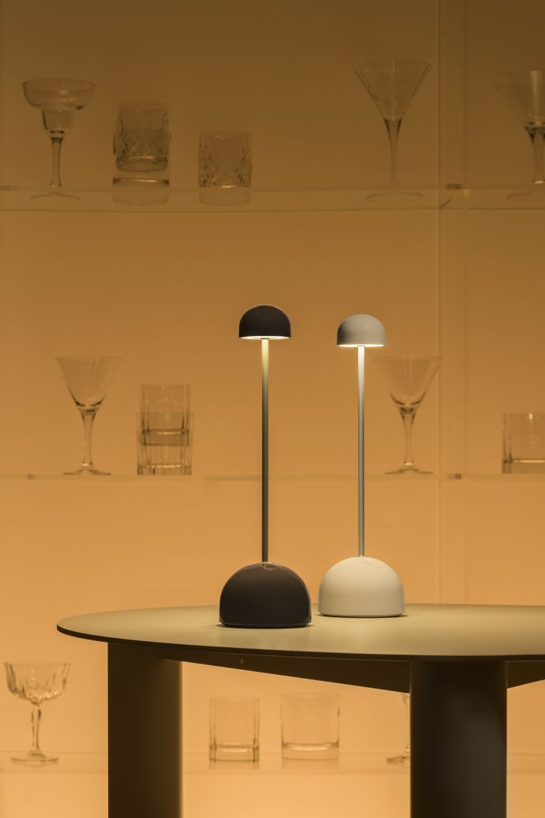Sips rechargeable lamp / table lamp marset