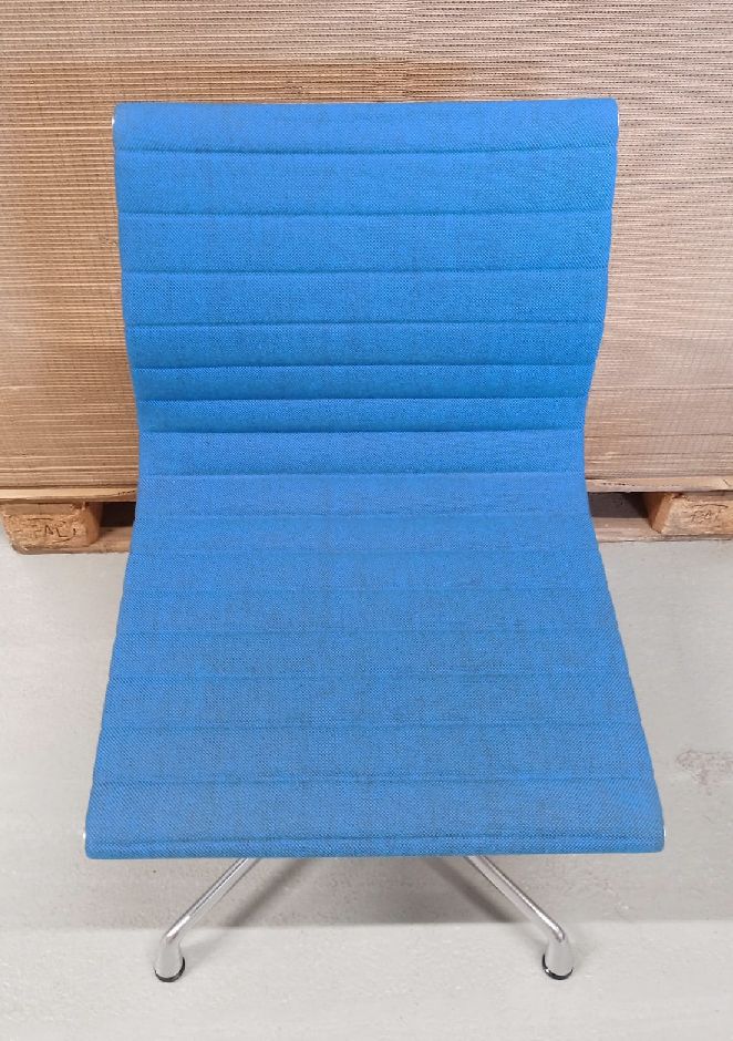 Aluminium Chair EA 101 / EA101 Chair BLUE/MOOR BROWN Vitra EXHIBITION PIECE / USED FURNITURE