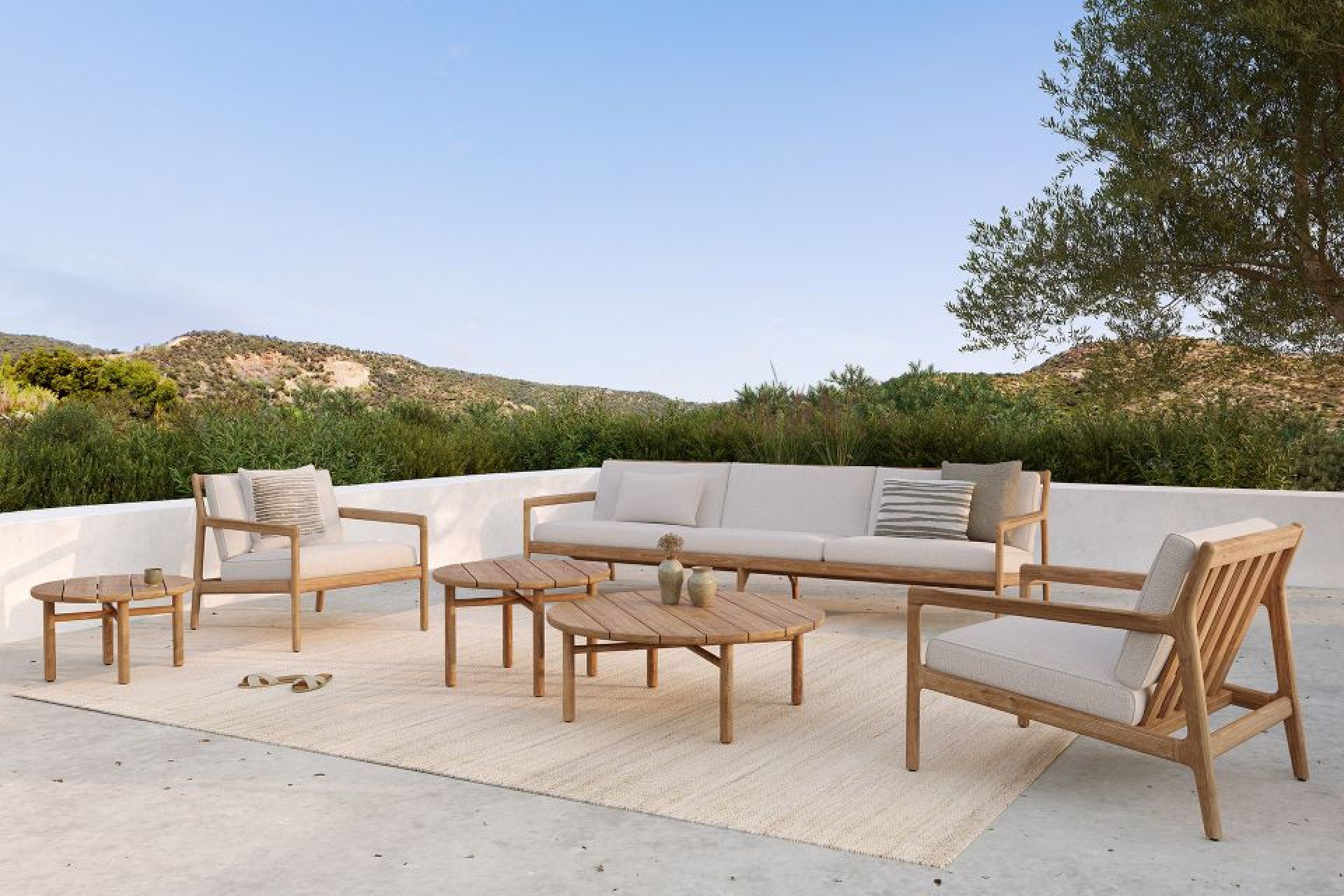 Quatro Outdoor Coffee Table Teak Ethnicraft