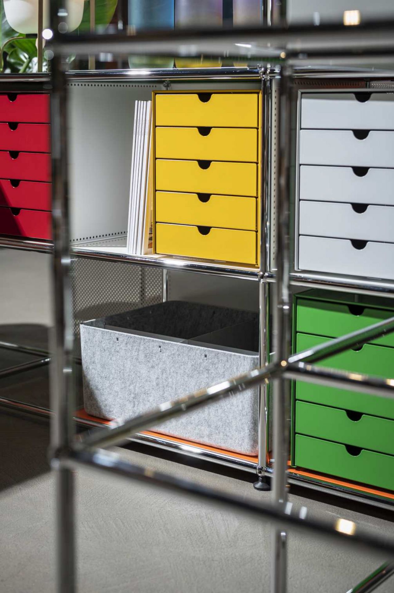 USM Haller Inos box set C4 with 5 closed trays Home Office