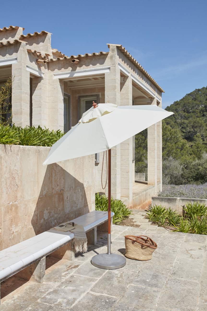 Messina Parasol Skagerak by Fritz Hansen Ø 210 cm / Off white