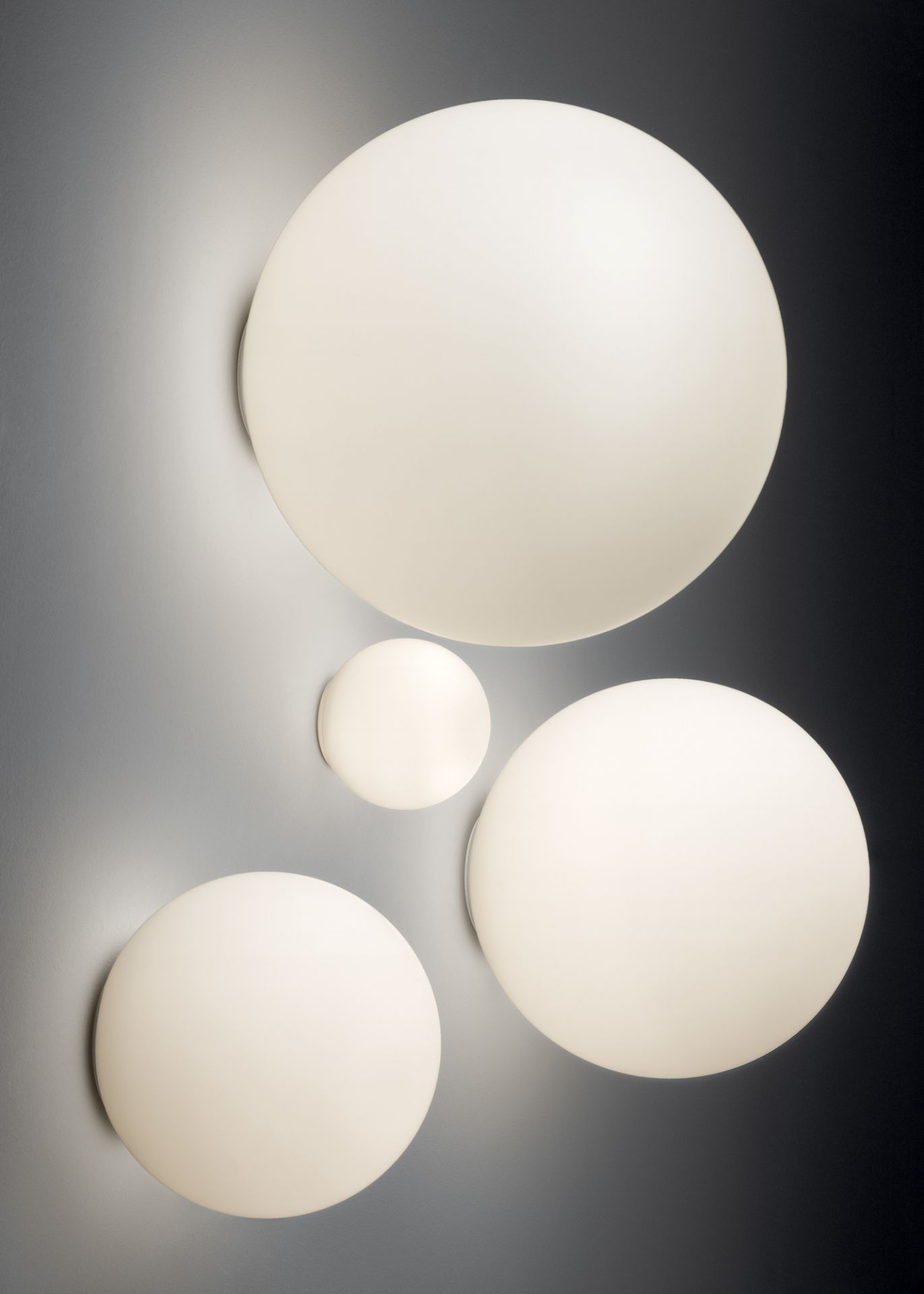 Dioscuri 25 Wall/Ceiling White Artmide