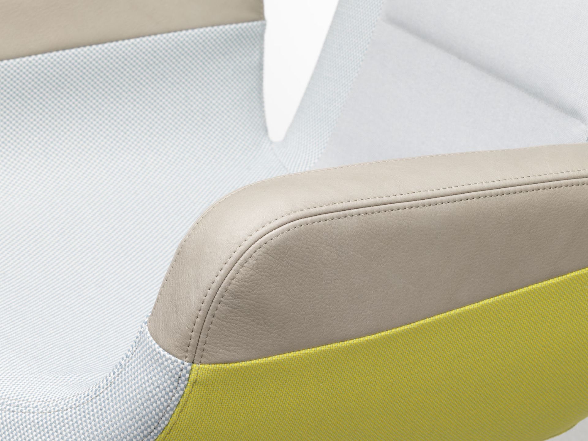 East River Chair Vitra