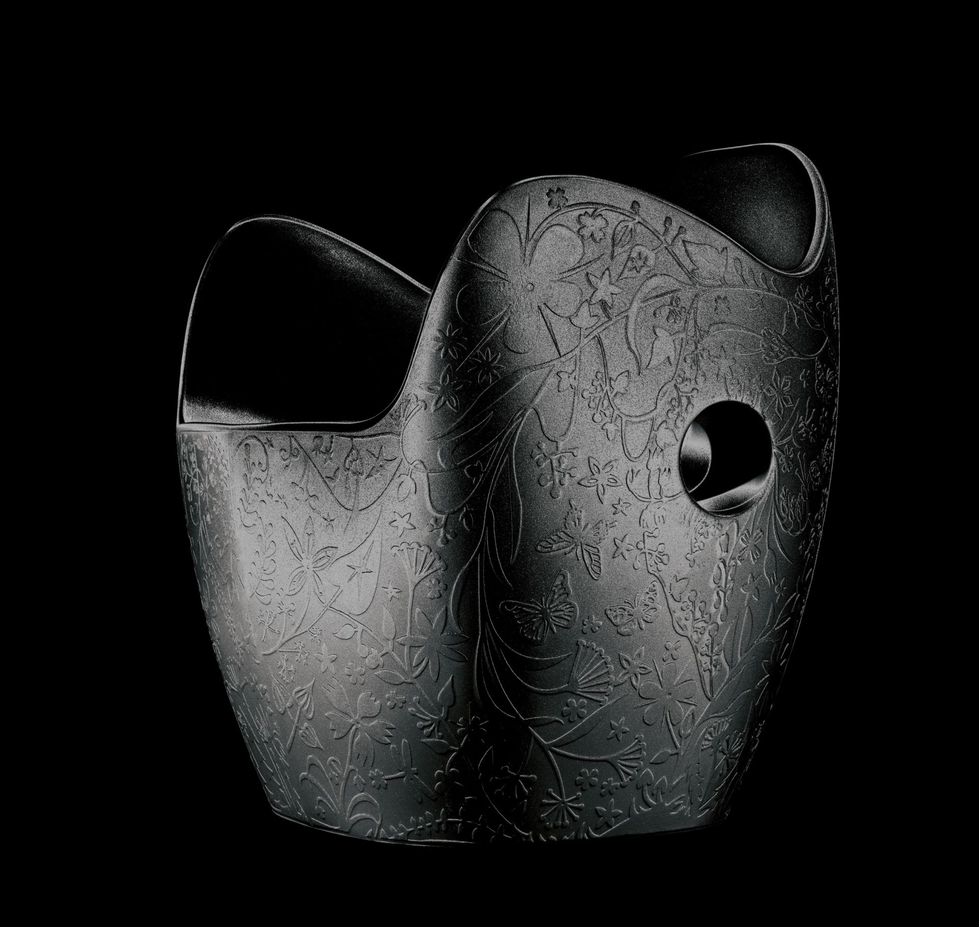 O-Nest Armchair  black ivy Moroso