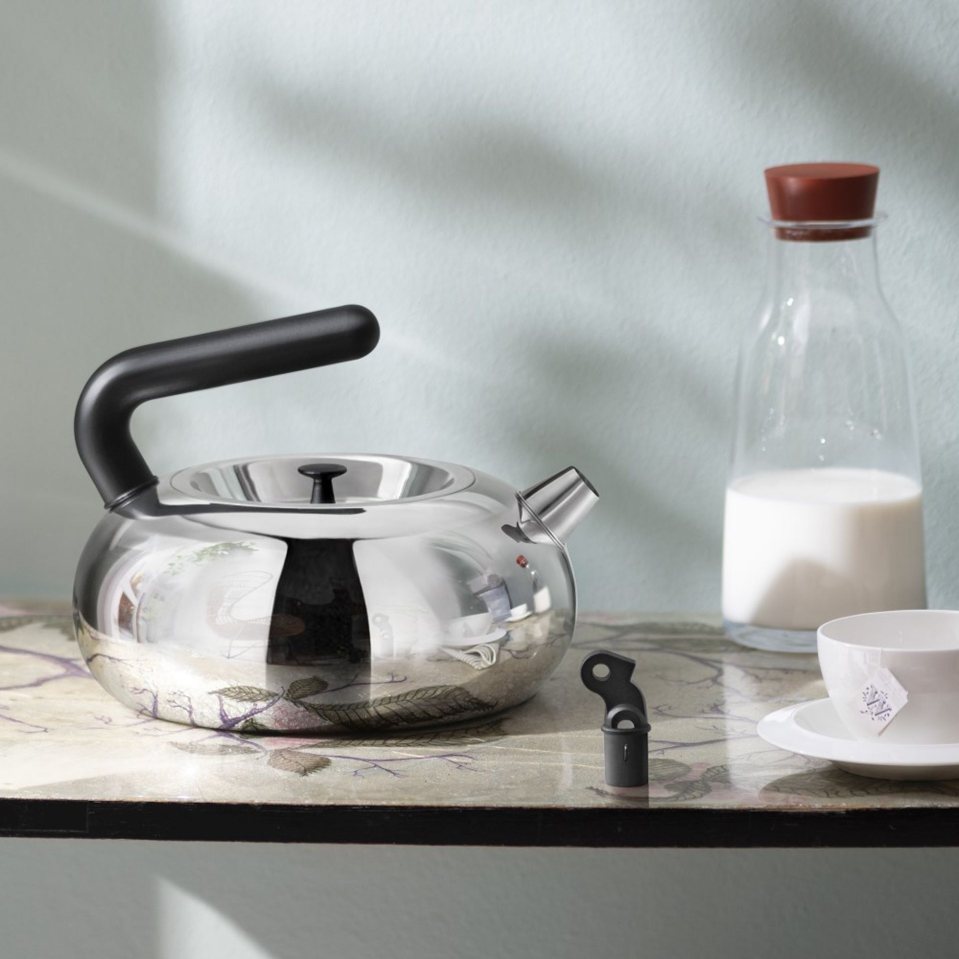 Irony Bulbul Kettle AC100 Alessi LIMITED EDITION