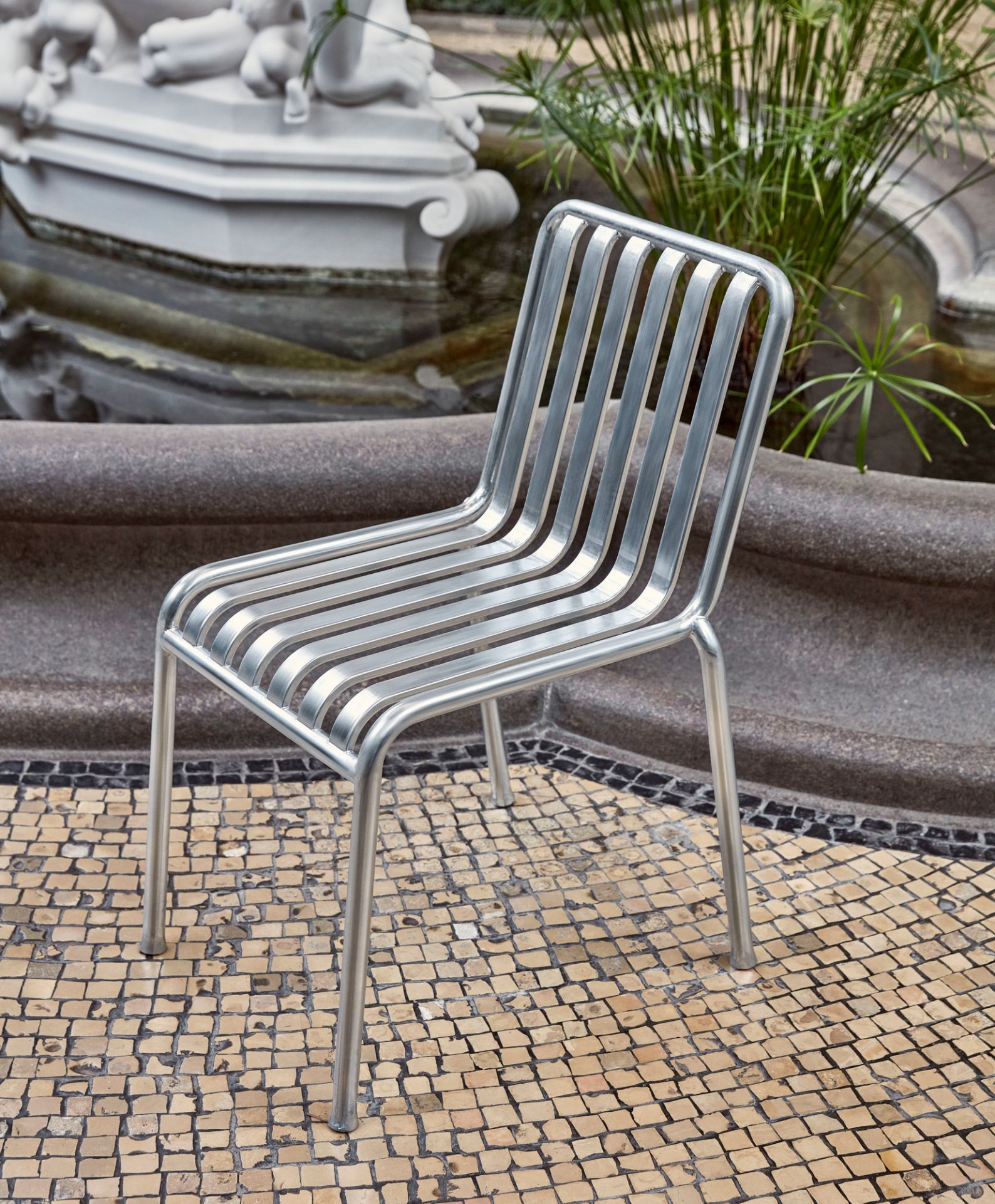 Rusteloos aanbidden besteden Palissade Chair hot galvanized outdoor Hay | HAY 812075