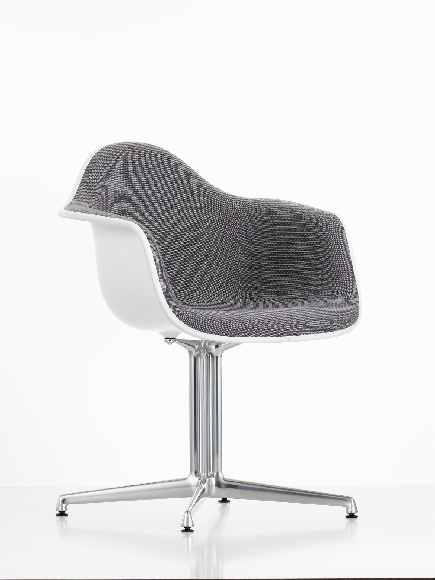 Eames Plastic Arm Chair DAL Chair Fully upholstered Vitra