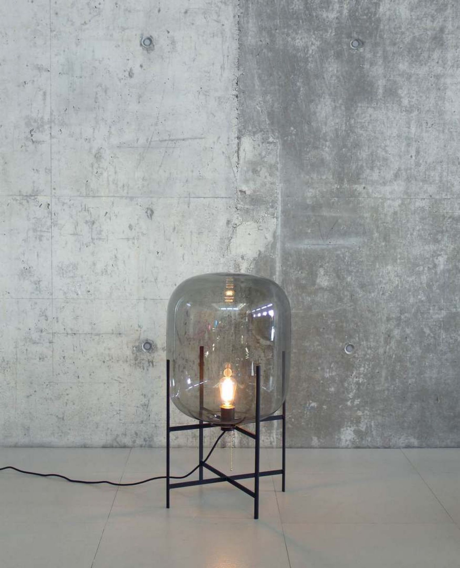 Oda Medium floor lamp Pulpo