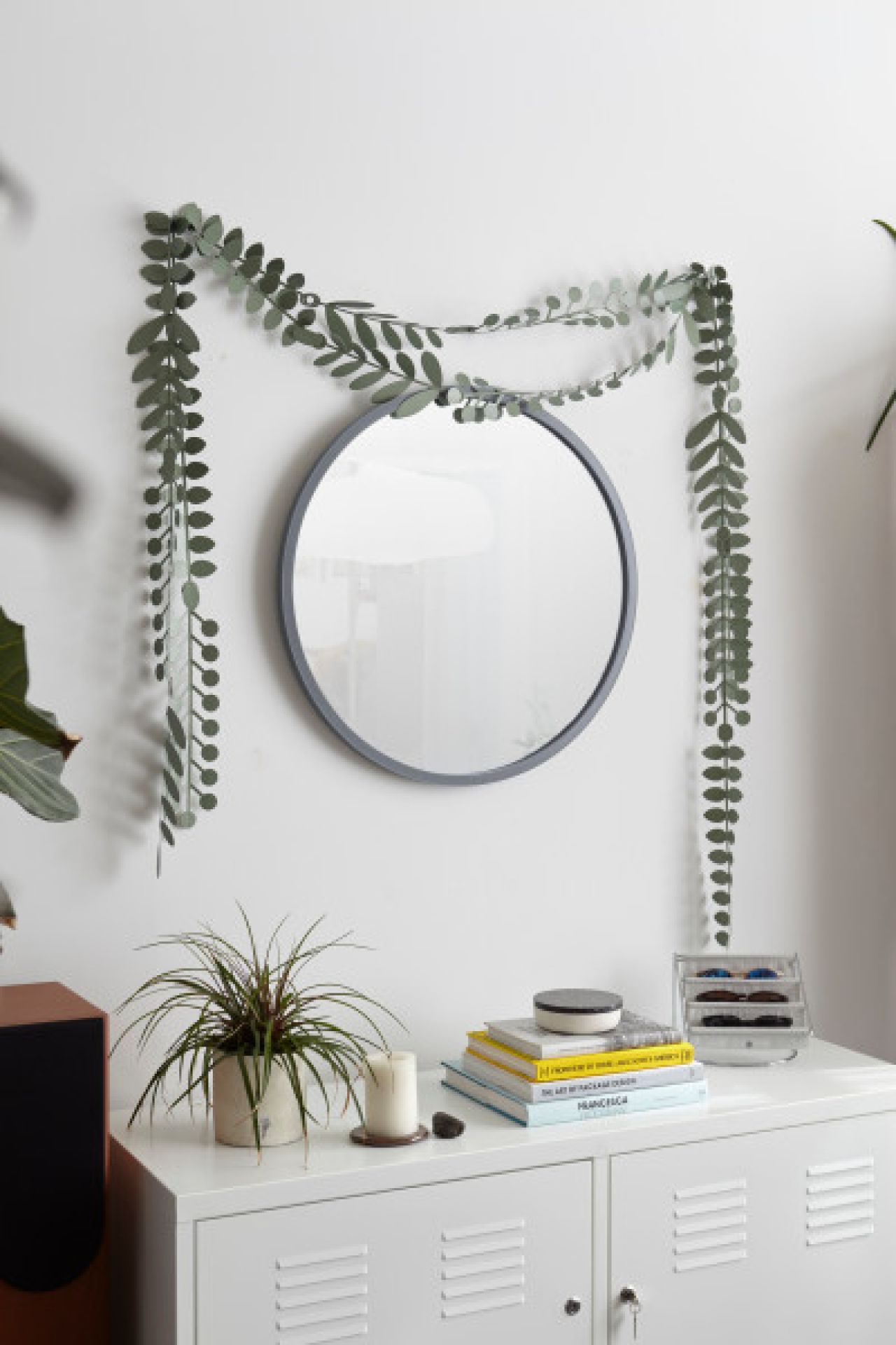 Umbra Hub Wall Mirror | Black