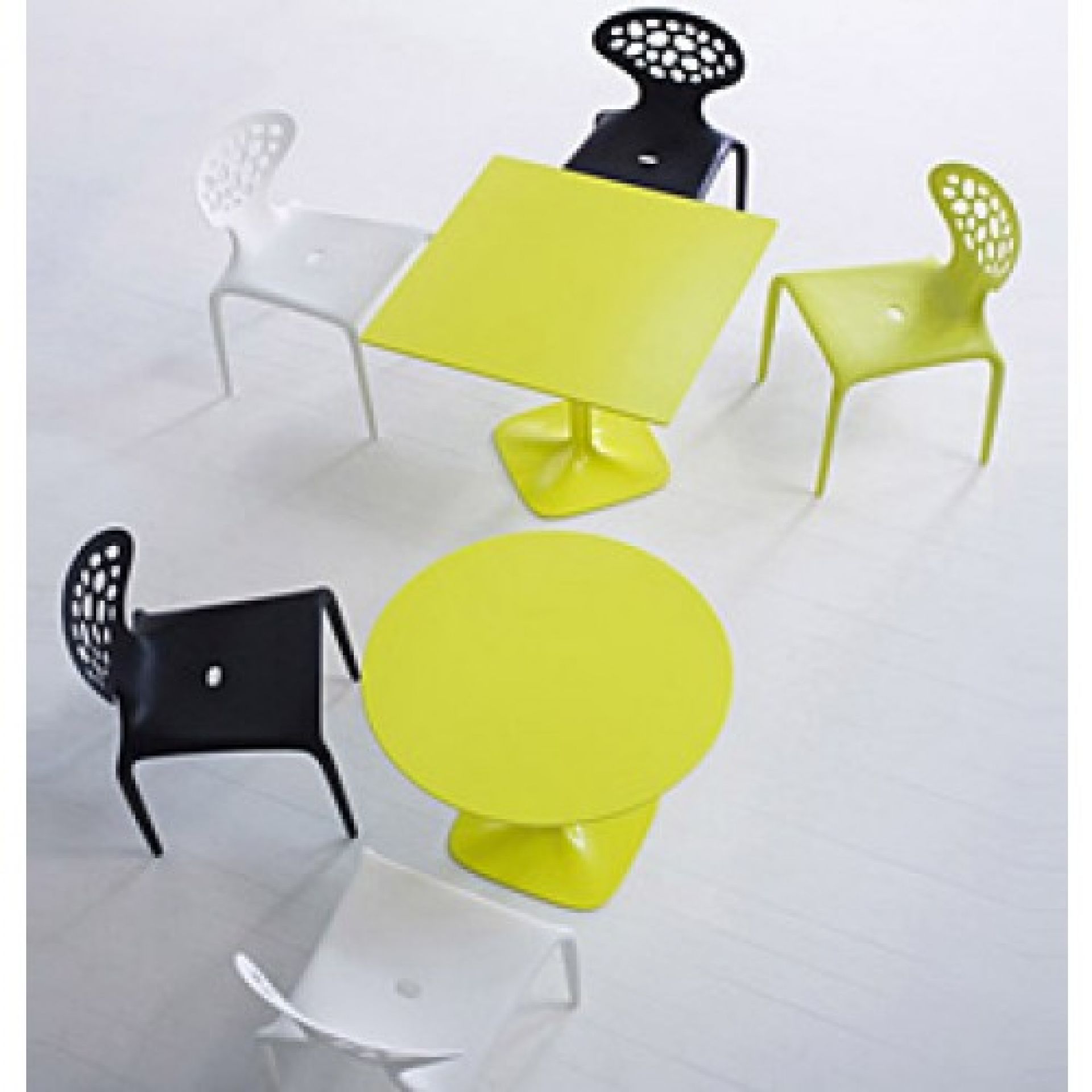 Supernatural chair perforated back set of 4 Moroso