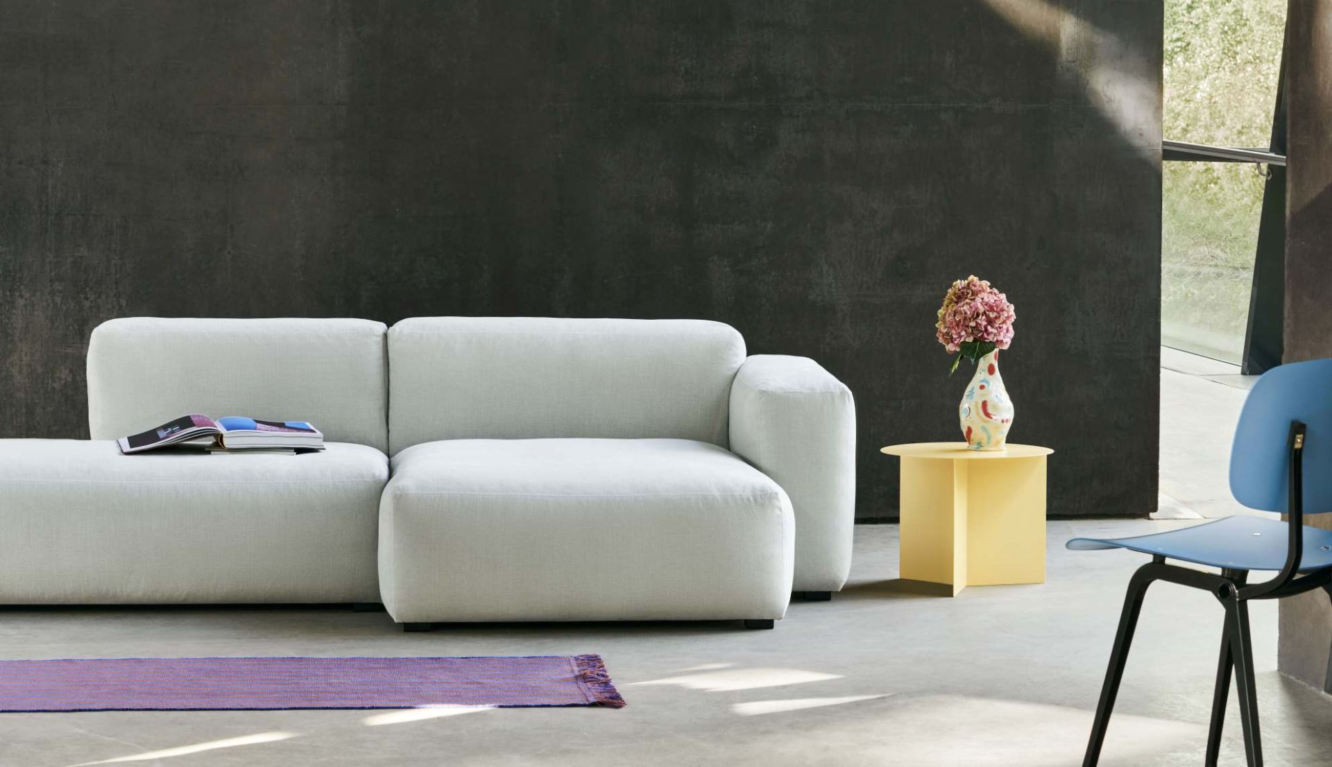 Mags Soft Sofa Low 2,5-seater Combination 3 with armrest left Hay