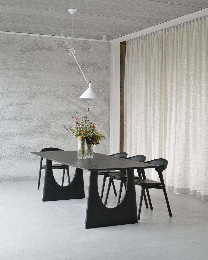 Geometric Dining table Oak black Ethnicraft