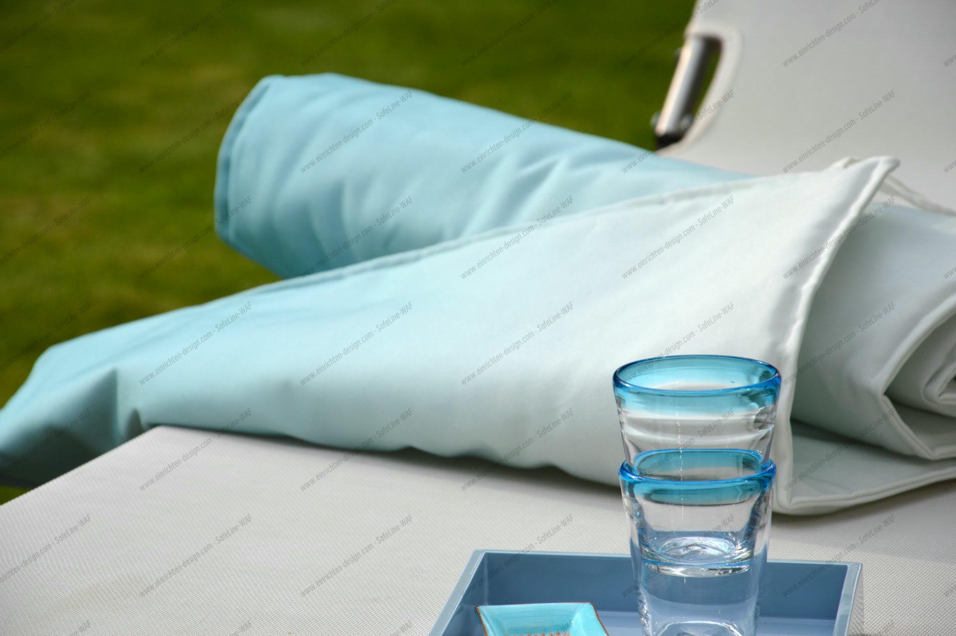 Luxury Cushion White Jan Kurtz