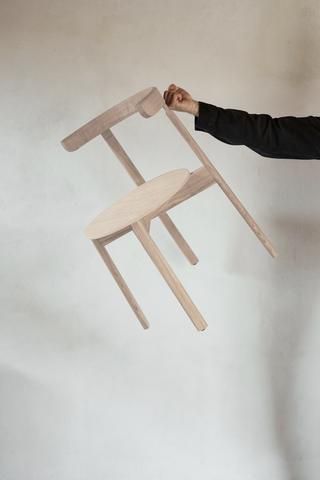 Lunar chair oak Form & Refine