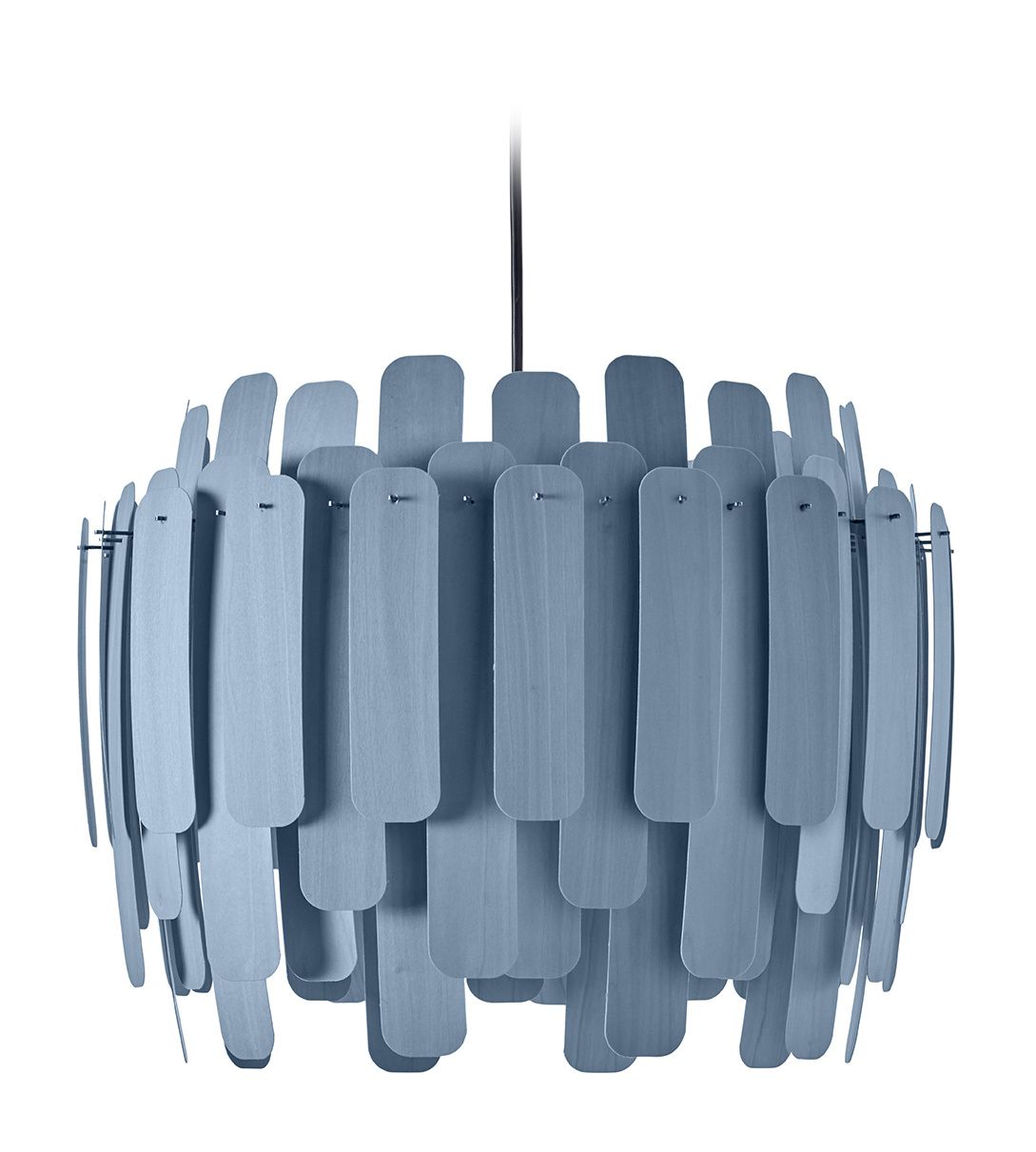 Blaue Maruja Pendelleuchte von LZF Lamps: Moderne Hängelampe mit Holzlamellen für stilvolle Beleuchtung.