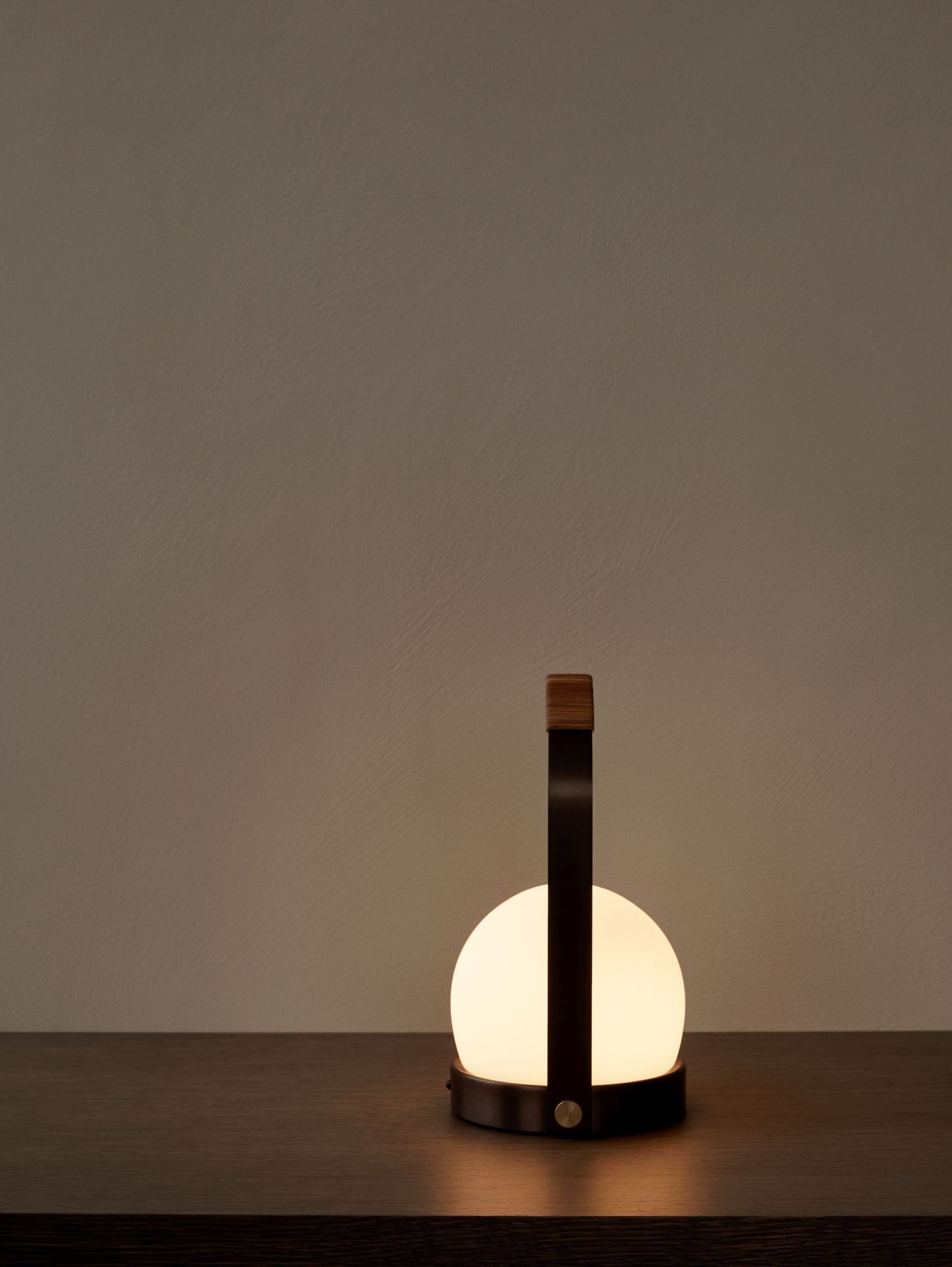 Carrie Table Lamp Leather Battery light Audo