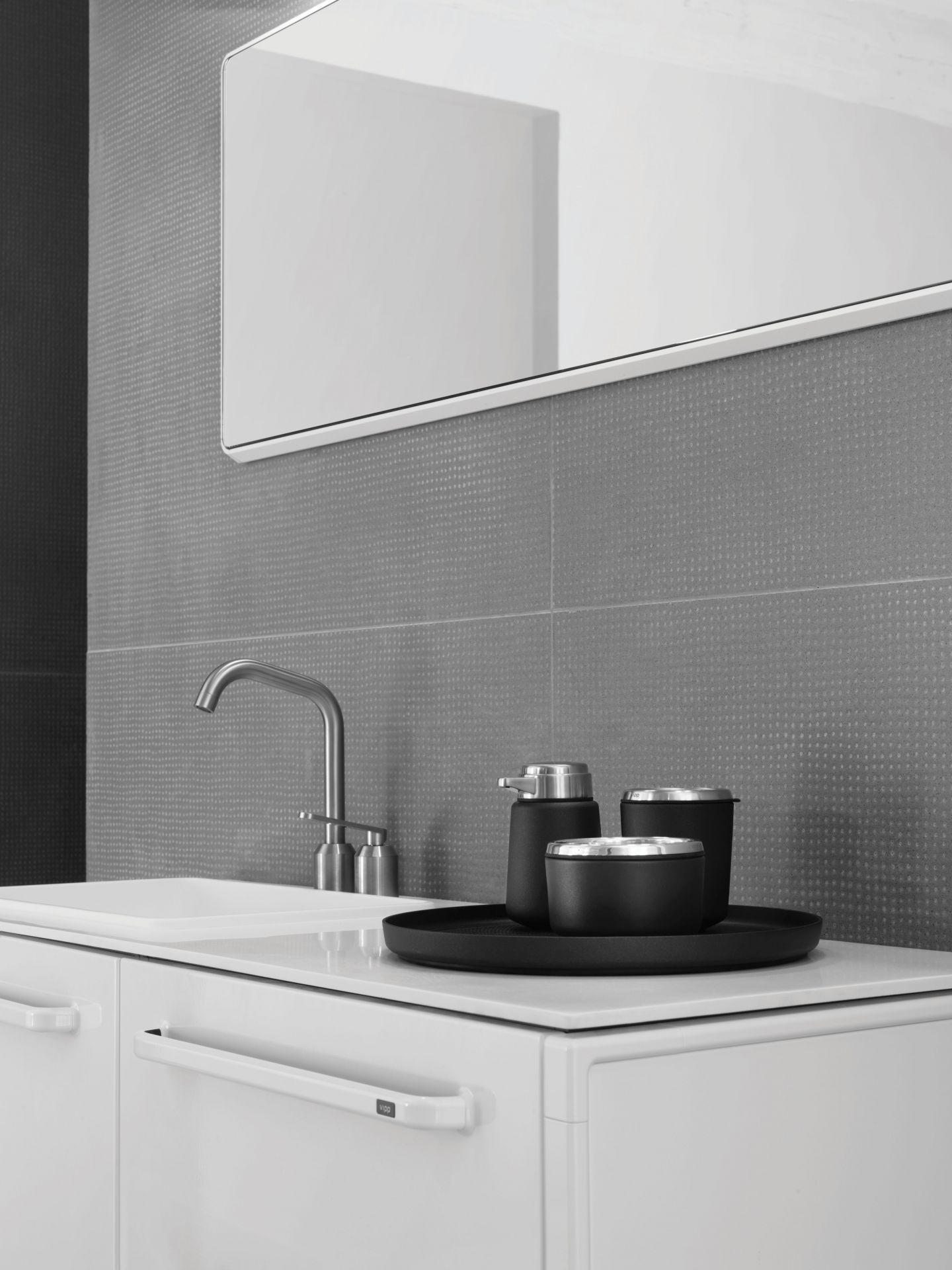 Dispenser black Vipp