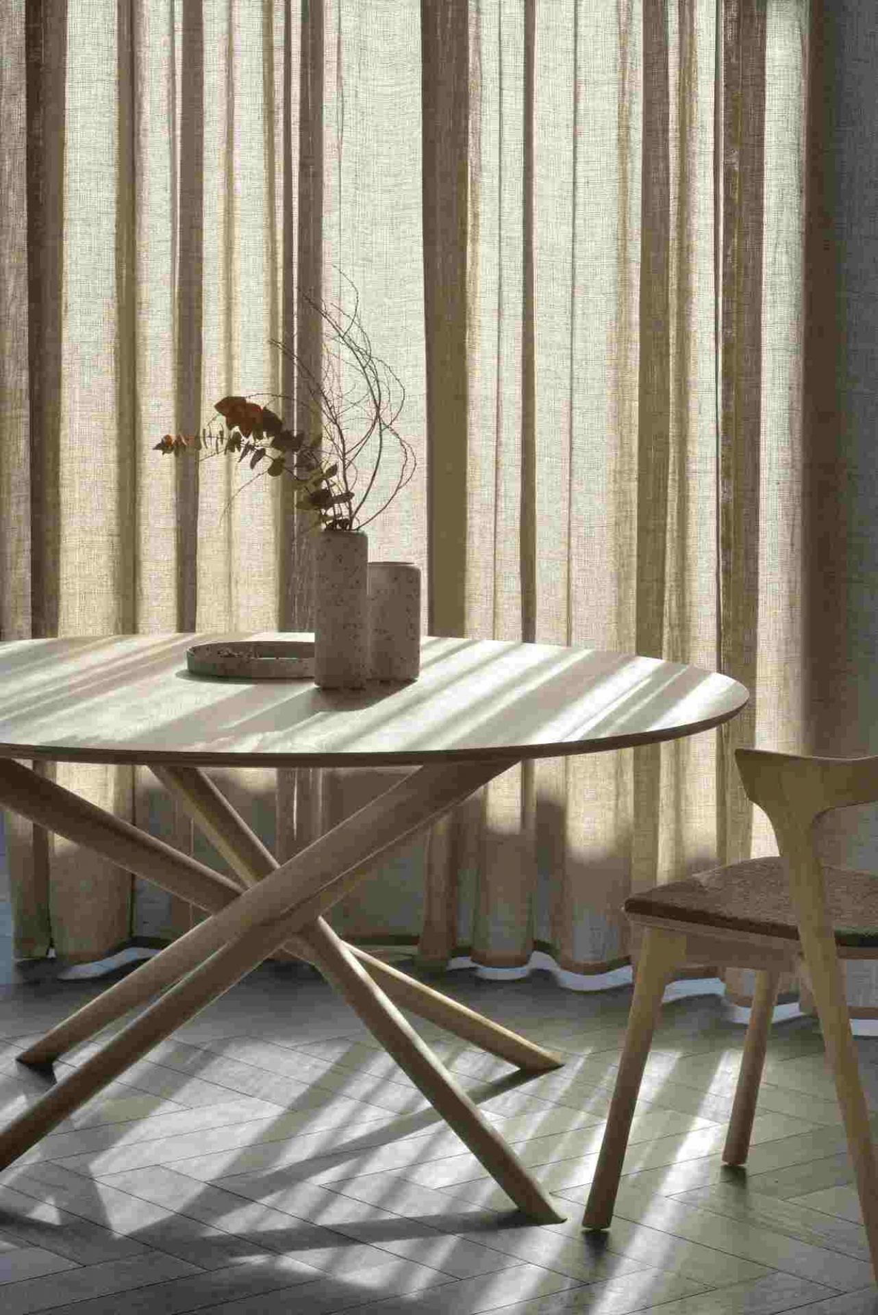 Mikado Oak Table Round Ethnicraft
