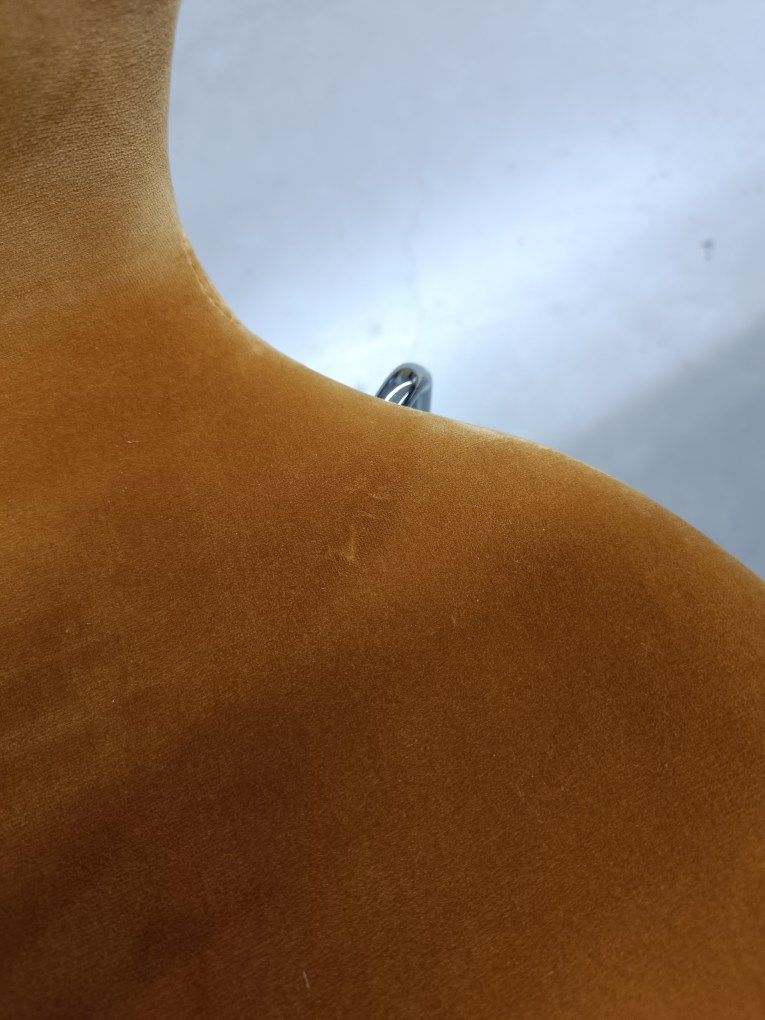 Series 7 3107 Velvet Chair Chair full upholstery velvet ochre/chrome Fritz Hansen INDIVIDUALS