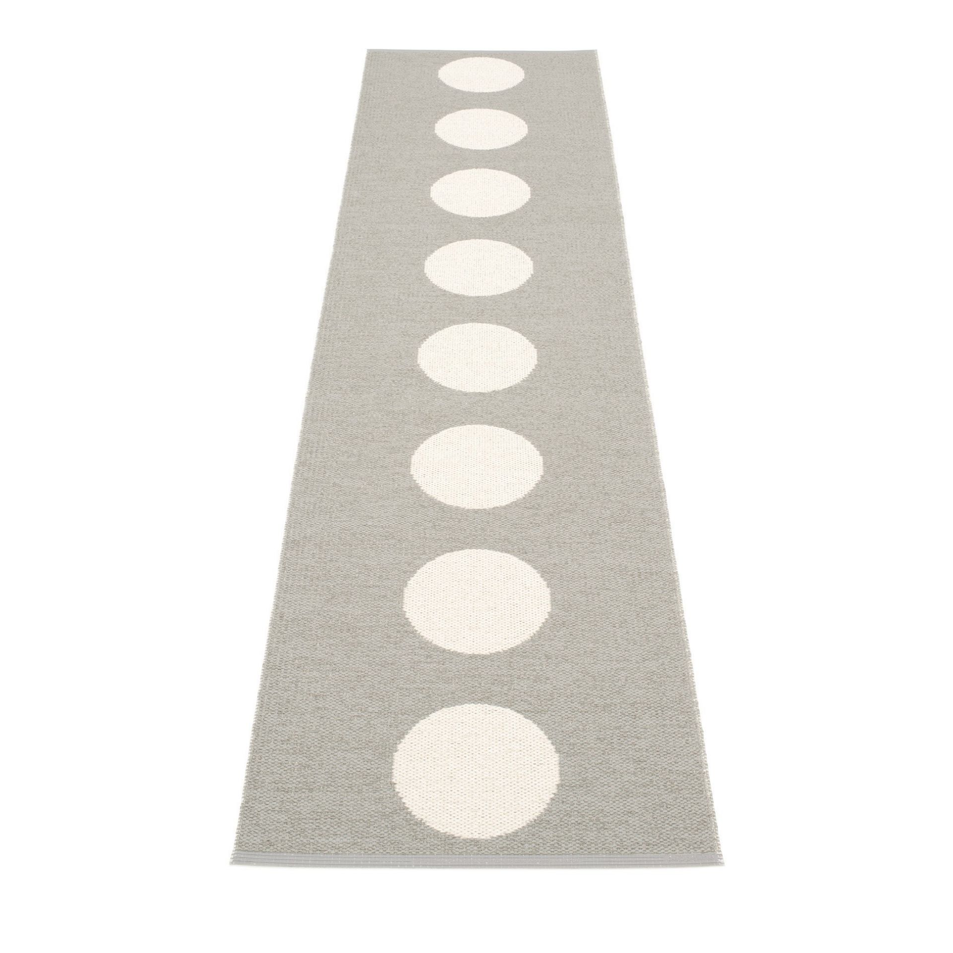 Vera Plastic Carpet 70x300 cm Warm grey Pappelina SINGLE PIECES