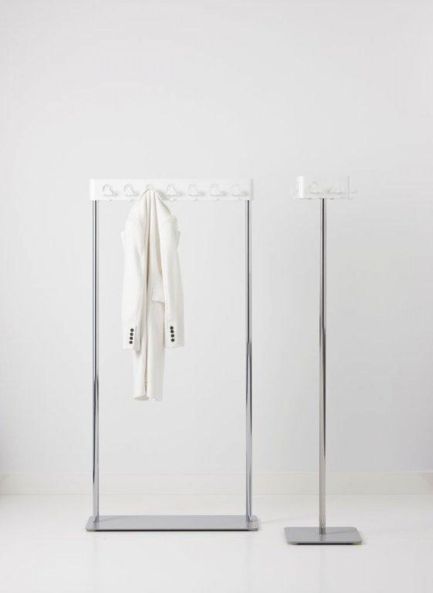 Flow Square clothes stand Cascando