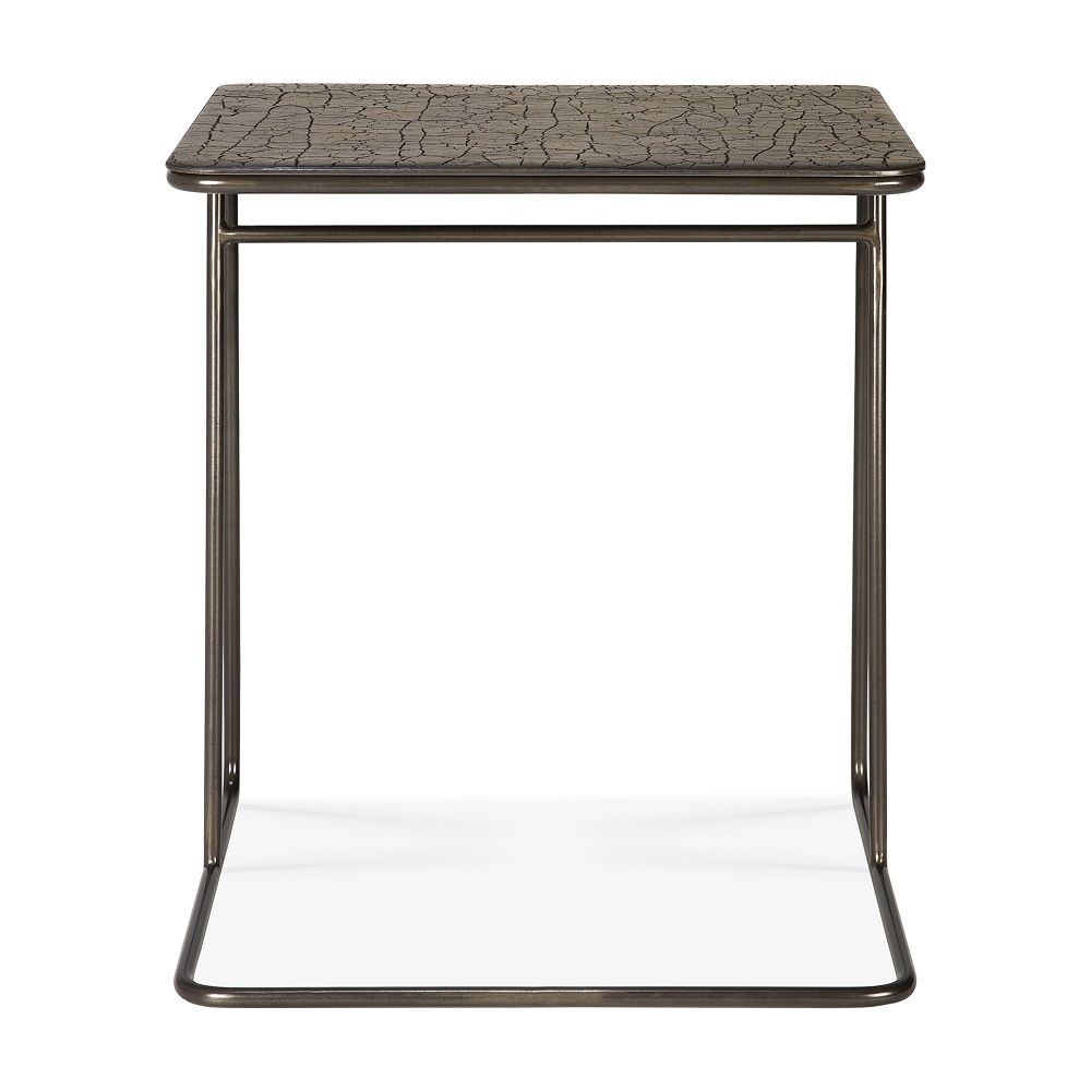 Ellipse Beistelltisch von Ethnicraft in Umber: Moderner, rechteckiger Couchtisch mit einzigartiger Tischplatte und Metallgestell.
