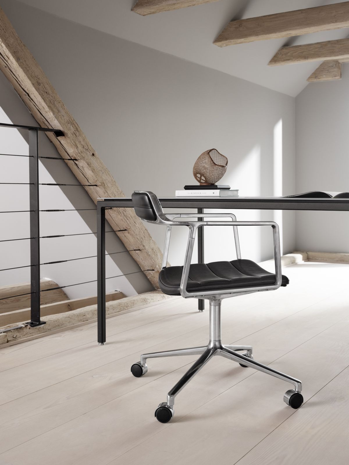 VIPP452 Swivel Chair with Gliders Vipp