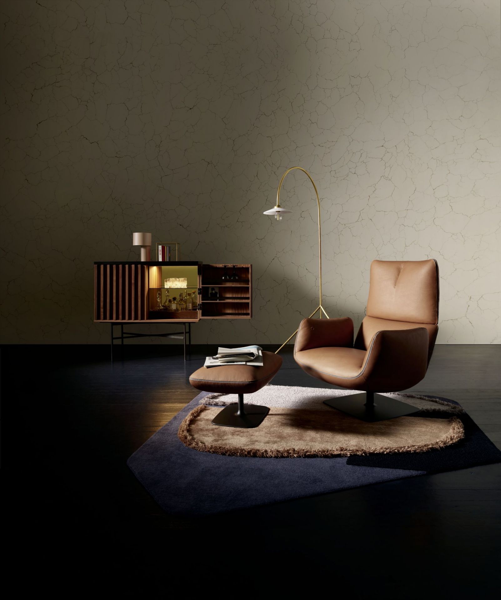 Jalis Lounge Swivel Armchair with Tilt Mechanism / Plate Foot Cor