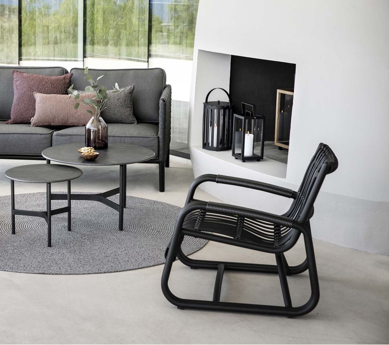Curve Outdoor Lounge chair Lava grey  Cane-Line