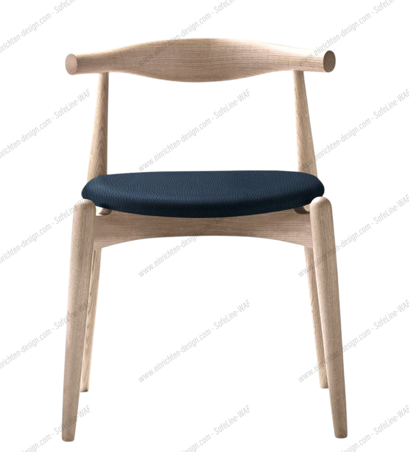 CH20 Elbow Stuhl: Holzstuhl mit blauer Polsterung von Carl Hansen & Søn, Frontansicht.