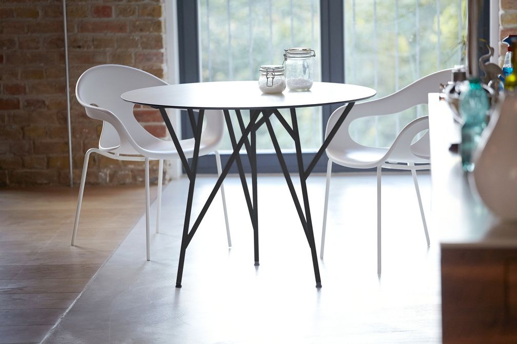Astwerk outdoor dining table Jan Kurtz