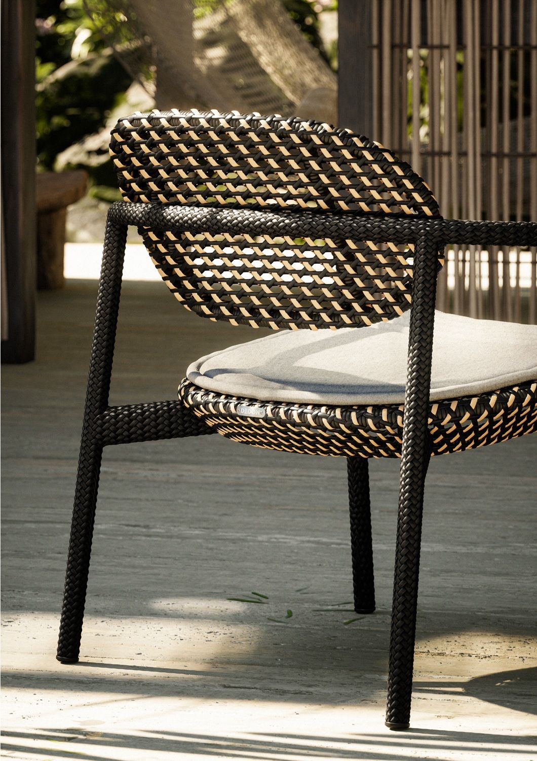ROII Outdoor Easychair DEDON
