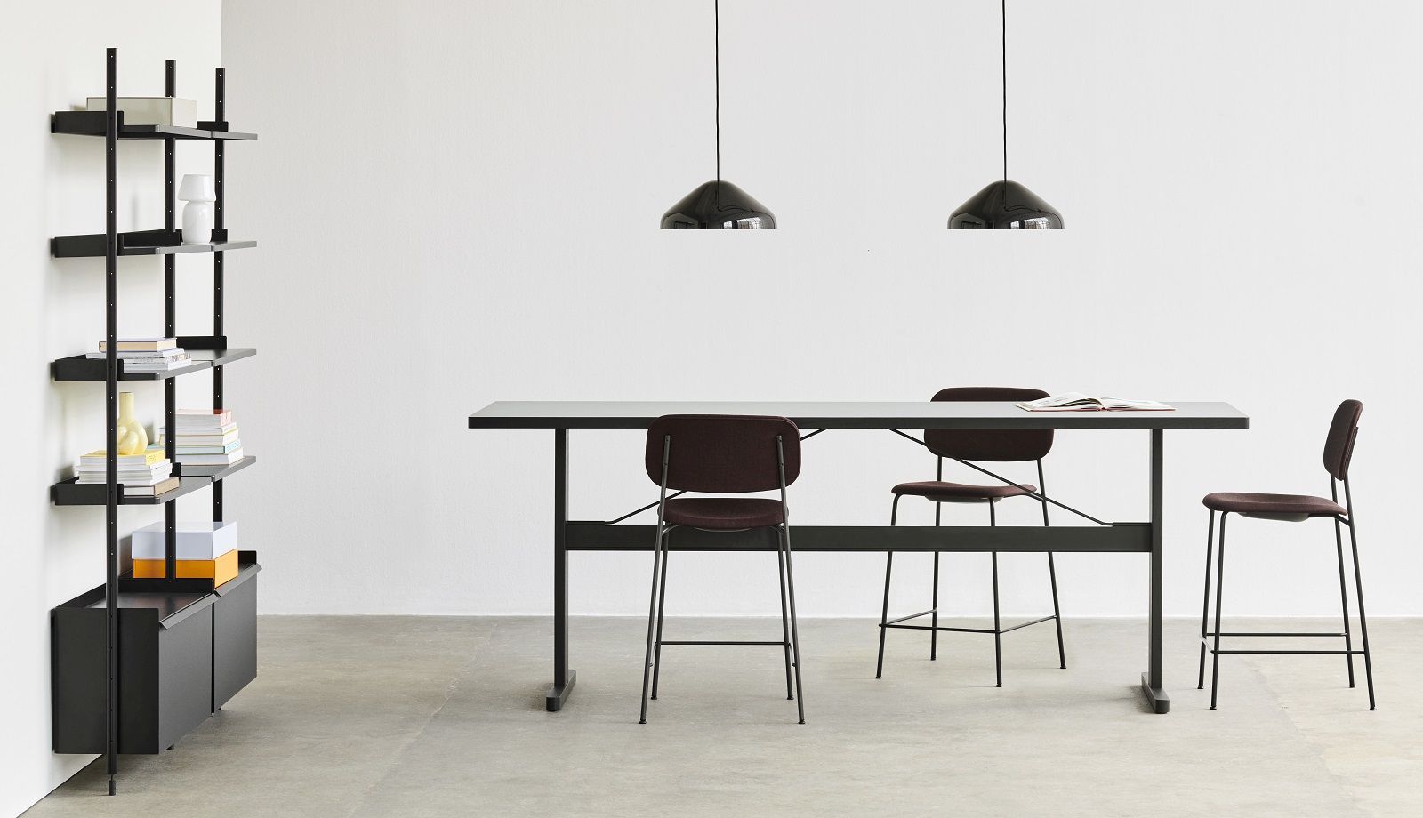 Soft Edge 90 Bar Stool Low / High Hay