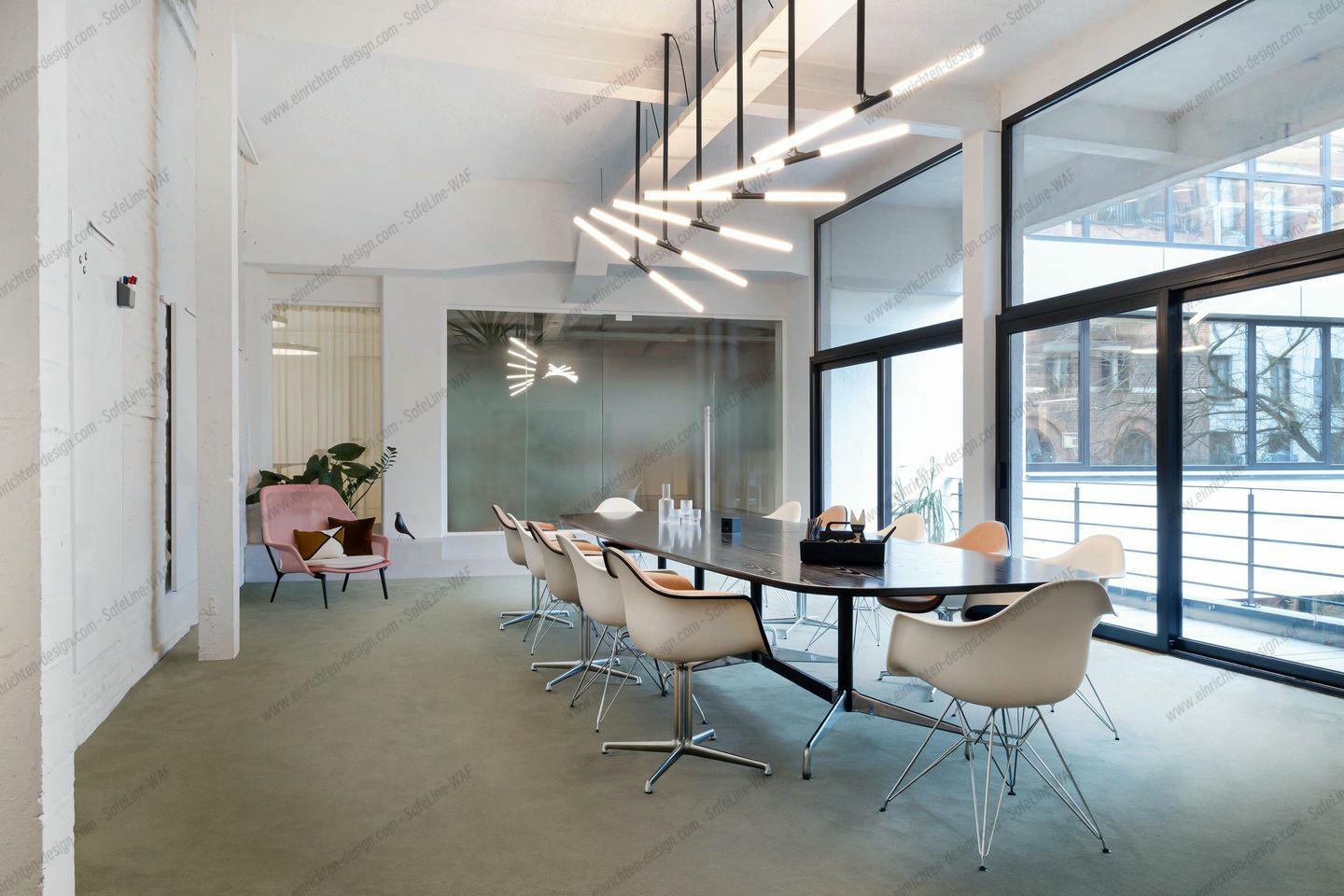 Eames Plastic Arm Chair DAL with seat cushion Vitra