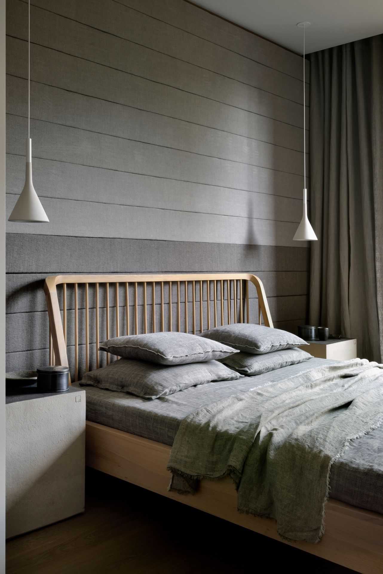 Spindle bed oak Ethnicraft