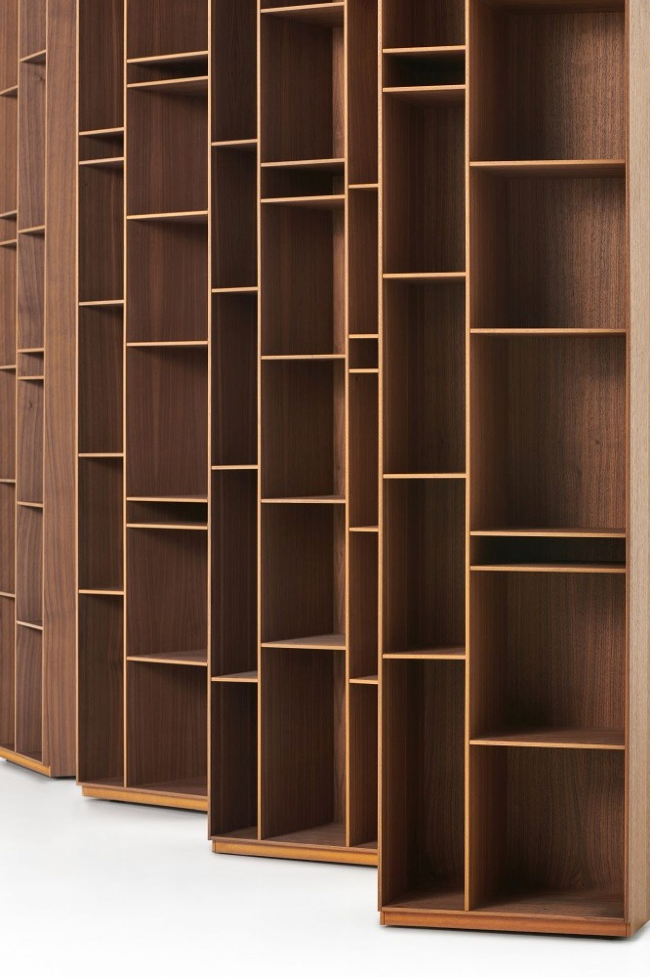 Random Wood Bookcase 3C MDF Italia