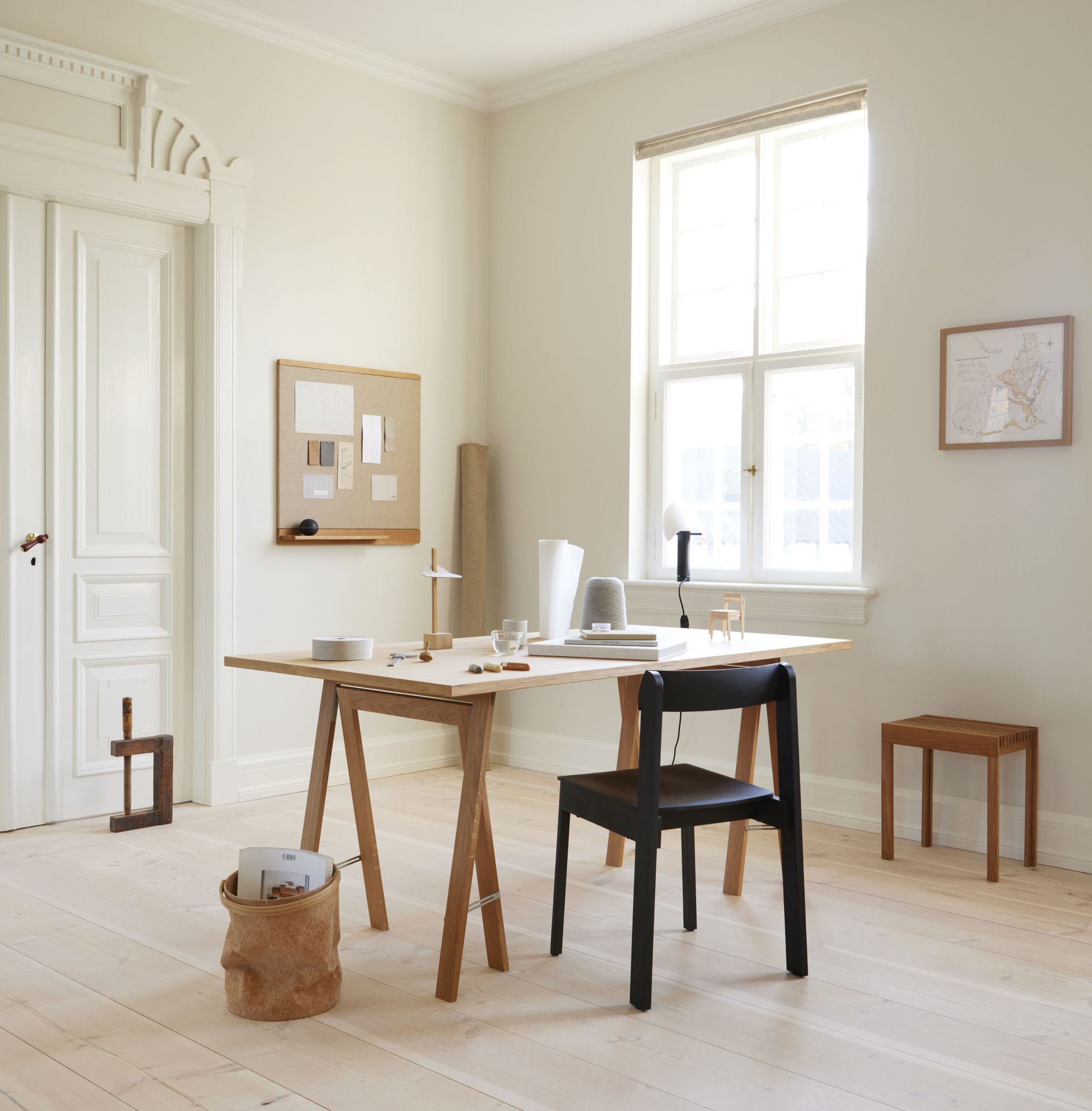 Lightweight Stool Oak Form & Refine