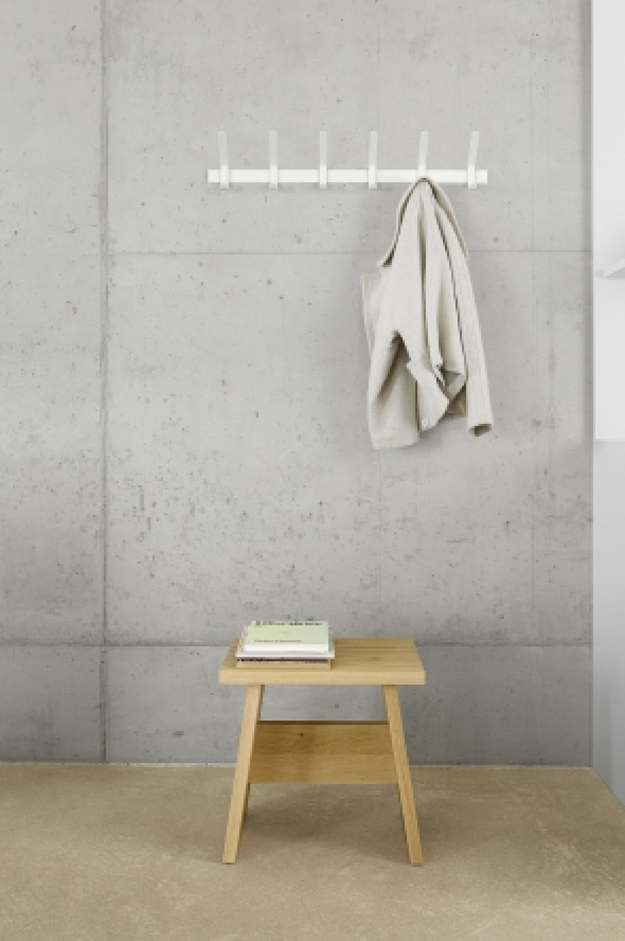 FK08 Uni Coat Rack e15