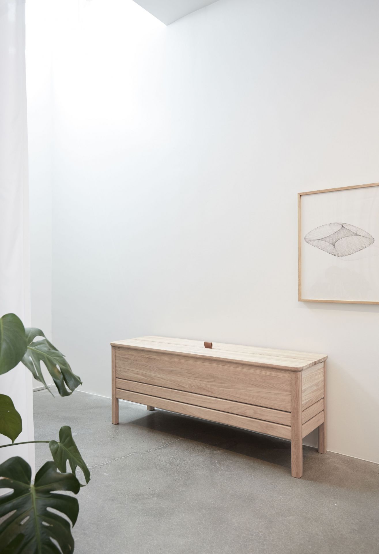 A Line Chest Bench 111 Oak white oiled Form & Refine