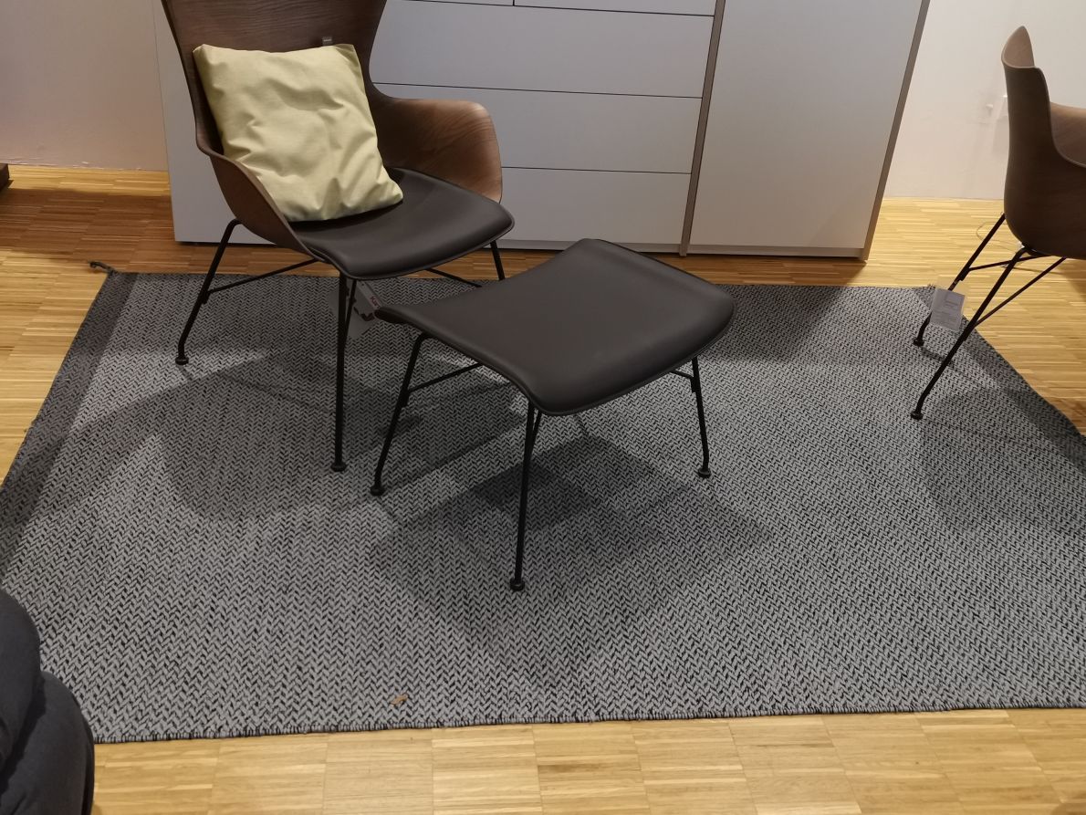 Ply Rug Rug 170 x 240 cm DARK GREY Muuto EXHIBITION PIECE
