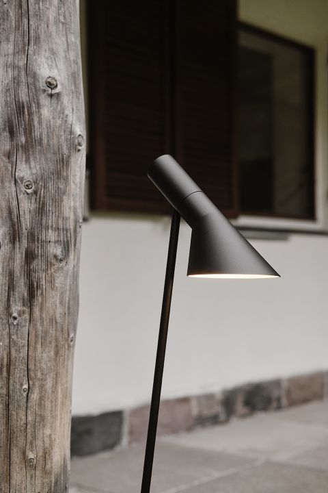 AJ Garden Bollard Light Long Louis Poulsen