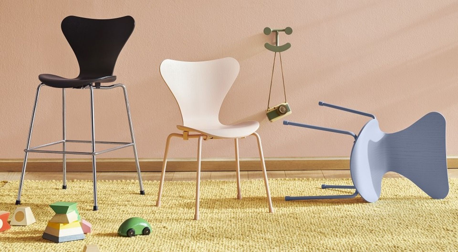 Series 7 Junior Chair Fritz Hansen
