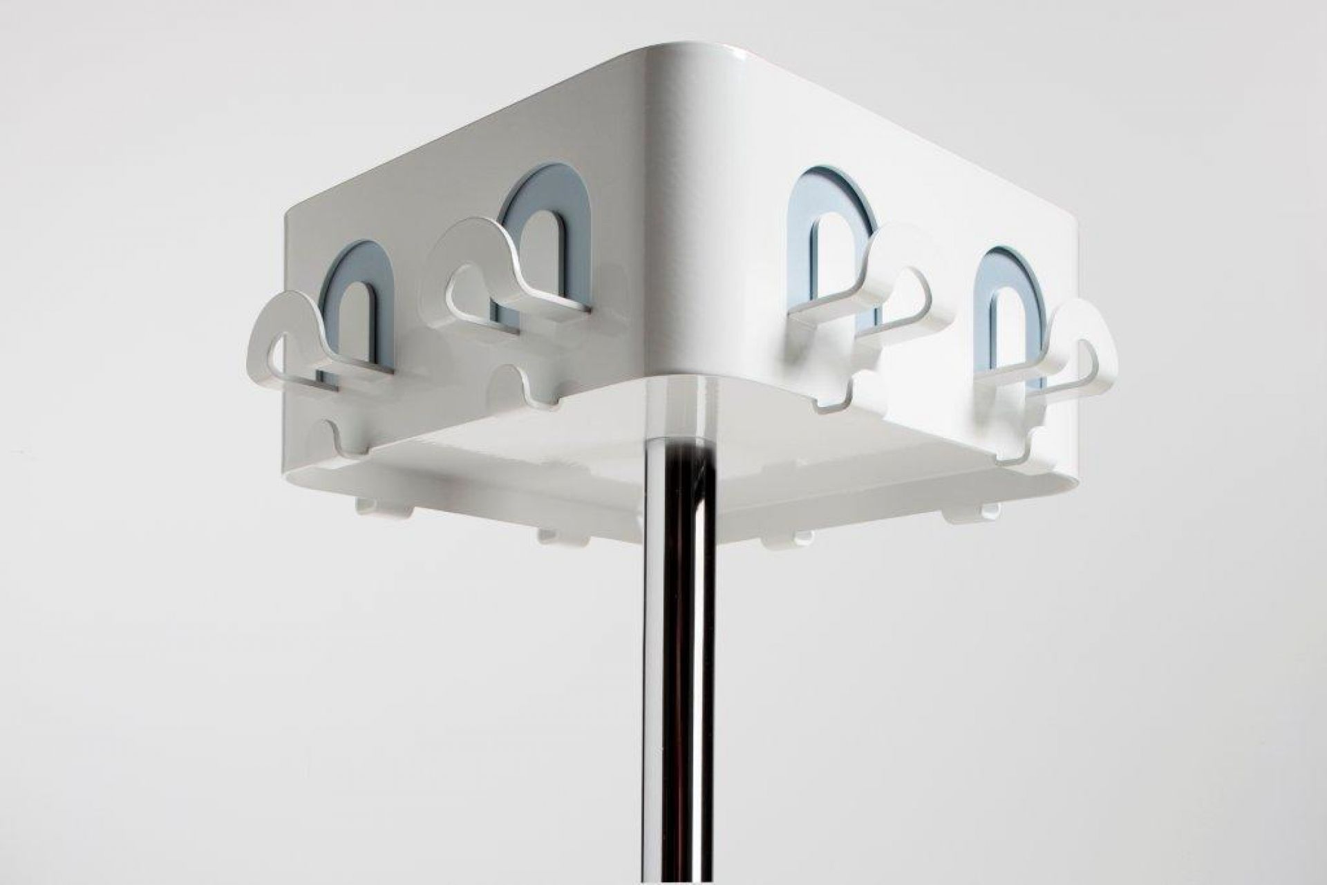 Flow Square clothes stand Cascando