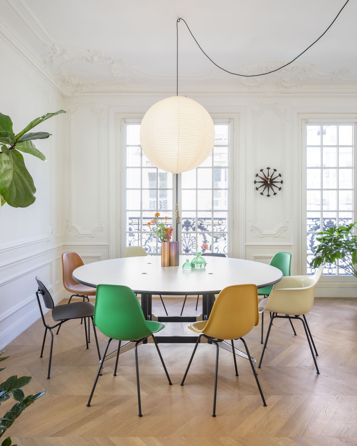 Eames Plastic Arm Chair DAX with seat cushion Vitra