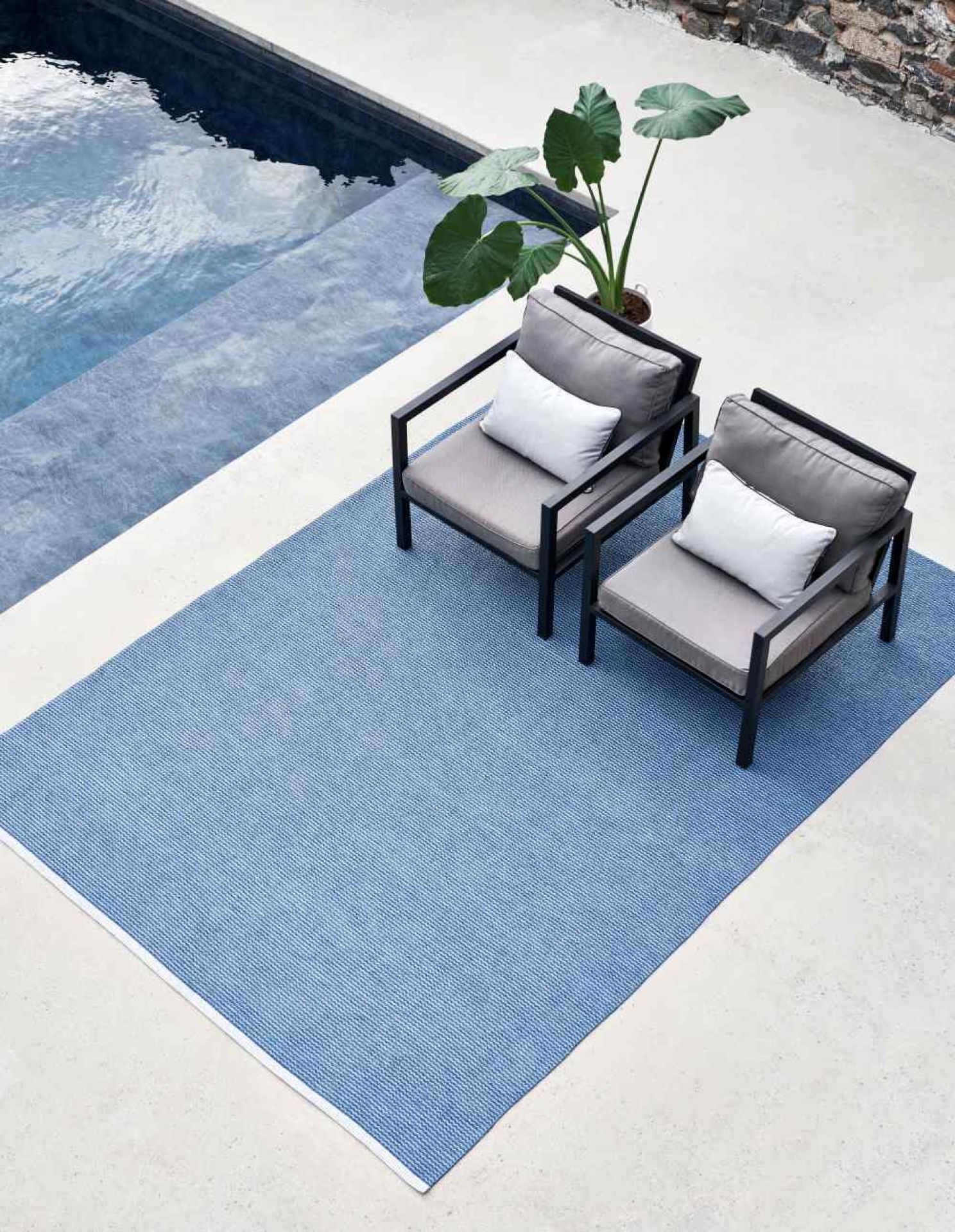 Mono Plastic Rug 230x320 cm Pappelina