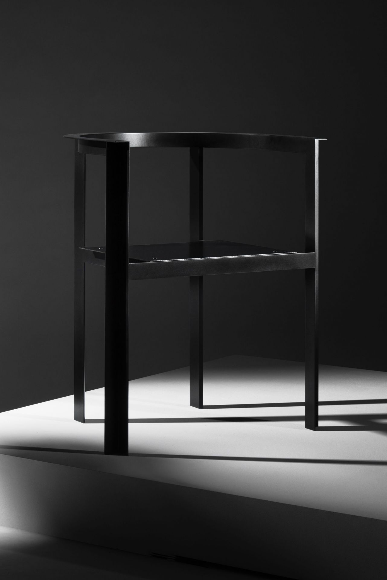 Throne chair New Tendency