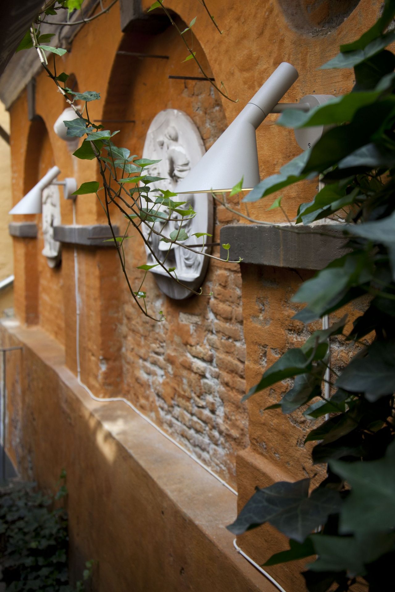AJ 50 Outdoor Wall Light Louis Poulsen