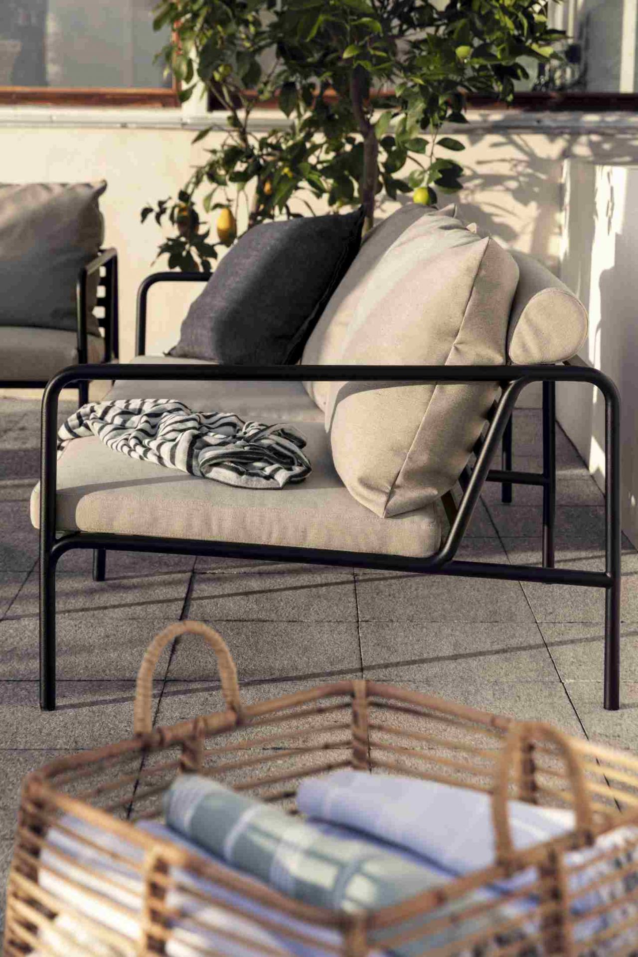  Avon 2-Seater Sofa Outdoor Houe