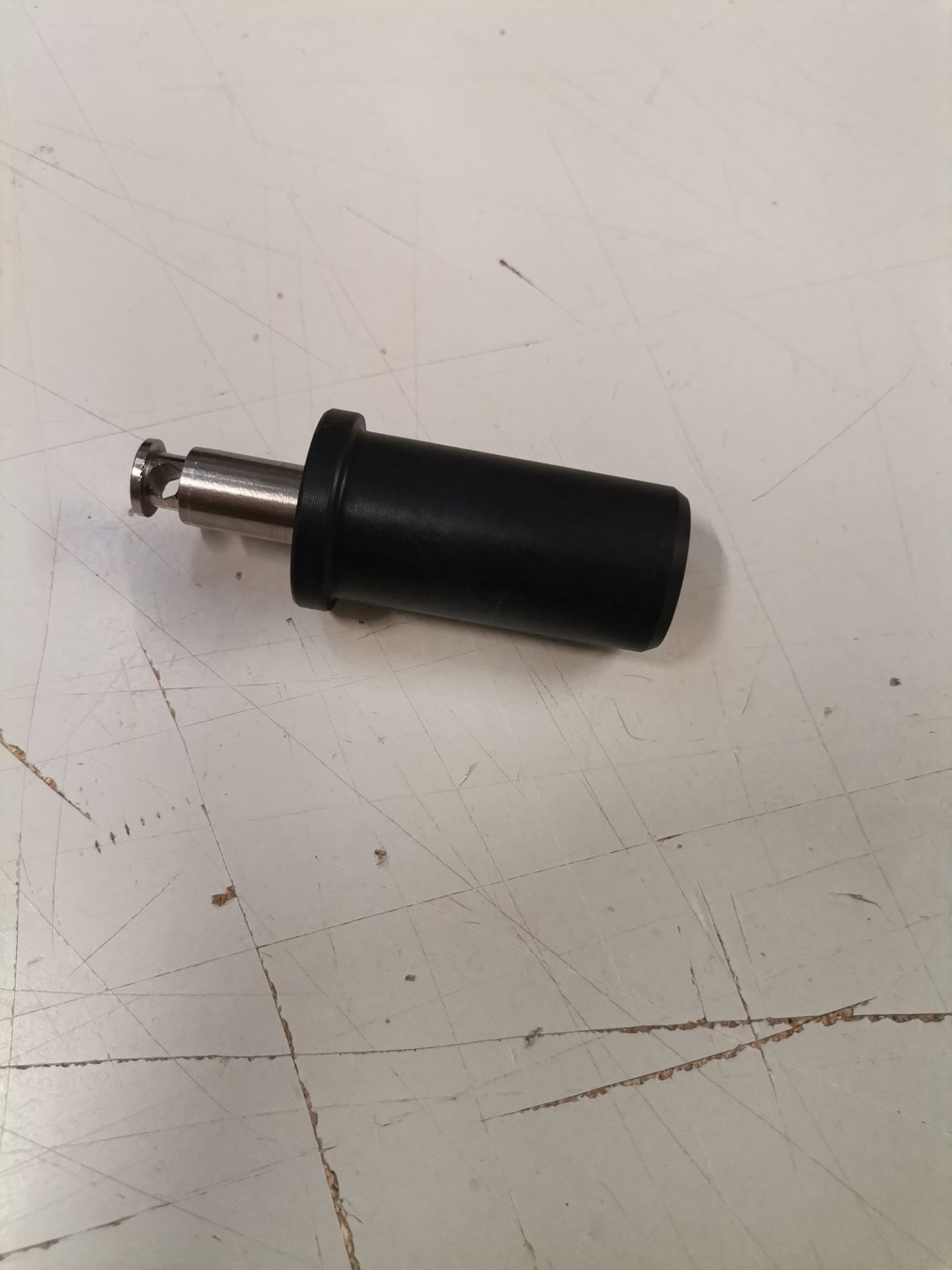 Fix-e Plus adapter USM Haller / Kitos - for attaching Lifto to "USM Haller Table Plus/Access/Advanced" and "USM Kitos E Plus/Adv." Belux SINGLE PIECE